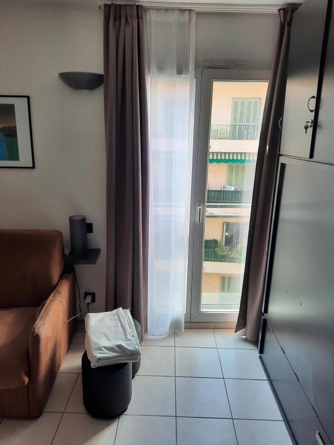 Californie Appartement Ница Екстериор снимка